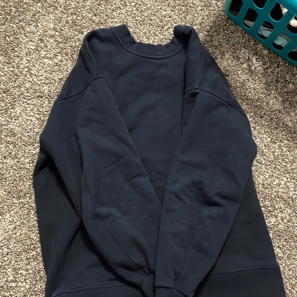 Lululemon perfectly oversized crew size 4